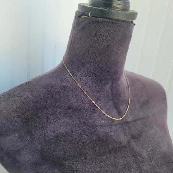 Unmarked Silvertone Chain Strap Necklaces 18" Gold - Picture 3 of 7